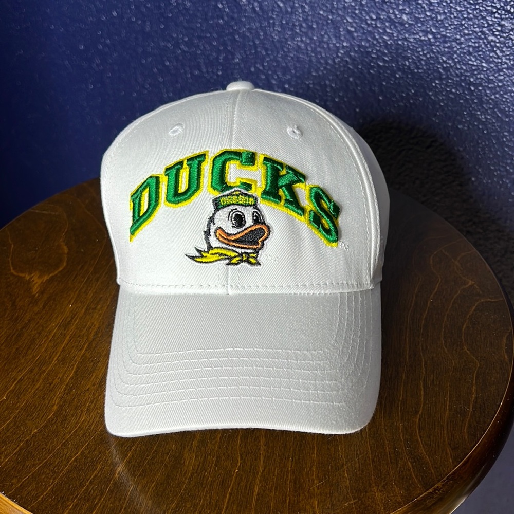 Brand new Oregon ducks adjustable baseball hat